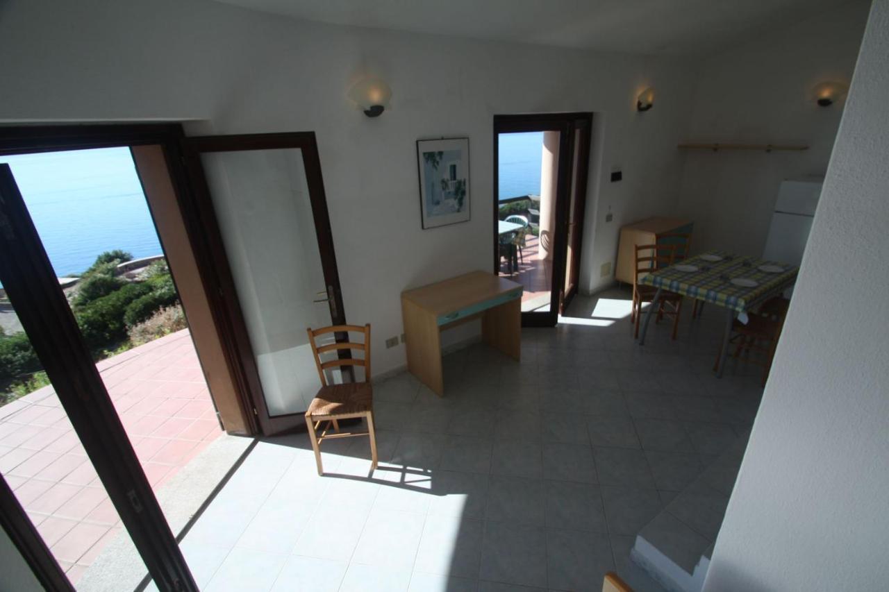 Villino Lu Ciuoni With Nice Sea View Costa Paradiso Eksteriør billede