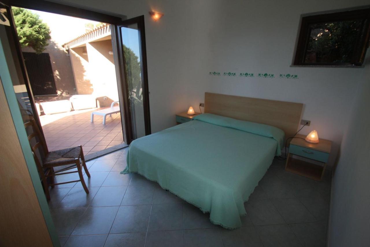 Villino Lu Ciuoni With Nice Sea View Costa Paradiso Eksteriør billede