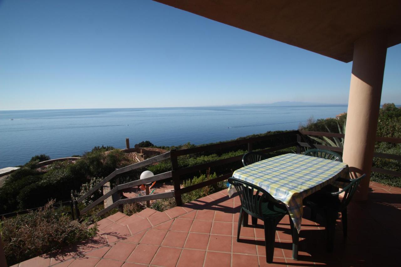Villino Lu Ciuoni With Nice Sea View Costa Paradiso Eksteriør billede